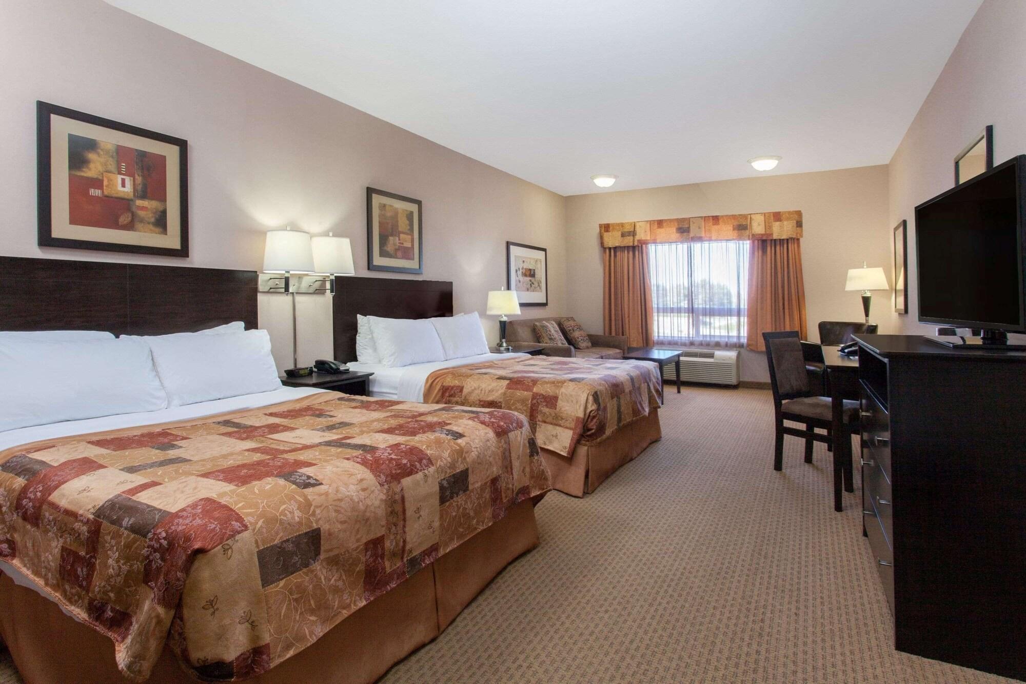 Hotel Ramada By Wyndham Brooks Exterior foto