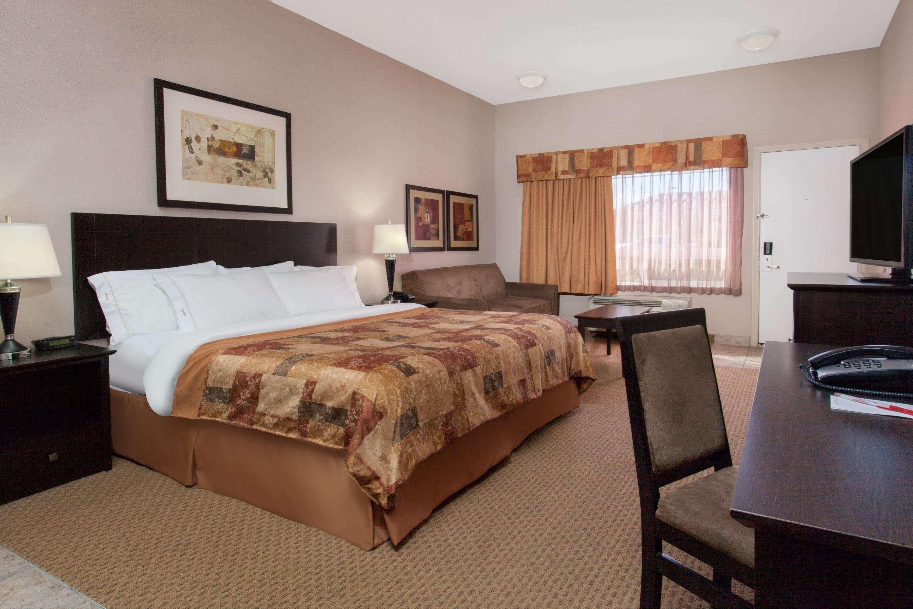 Hotel Ramada By Wyndham Brooks Exterior foto