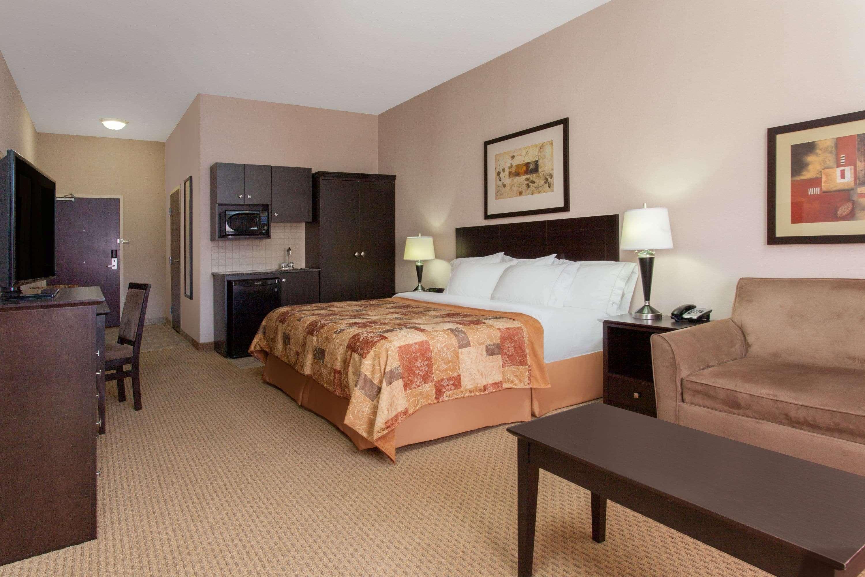 Hotel Ramada By Wyndham Brooks Exterior foto