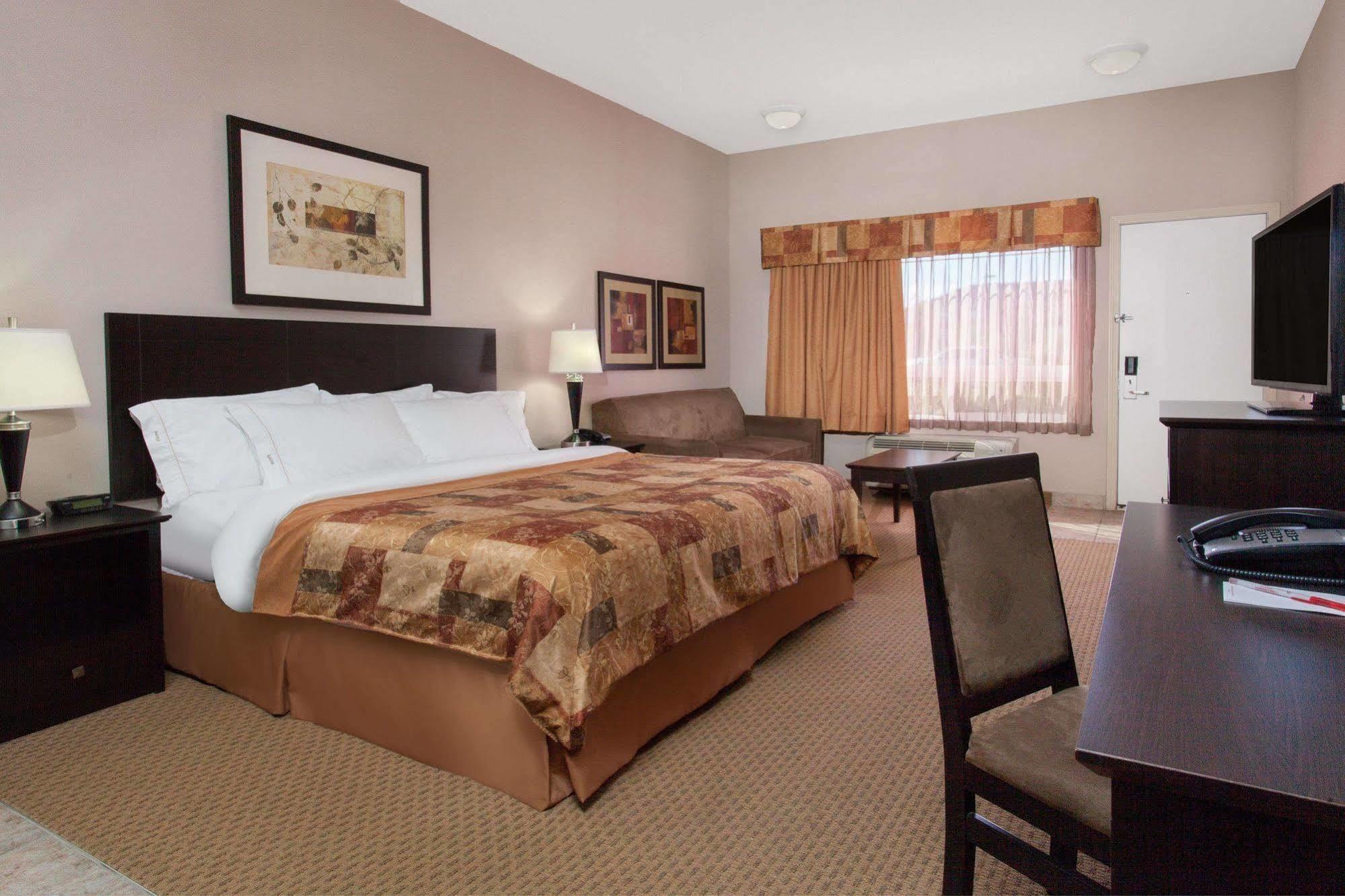 Hotel Ramada By Wyndham Brooks Exterior foto
