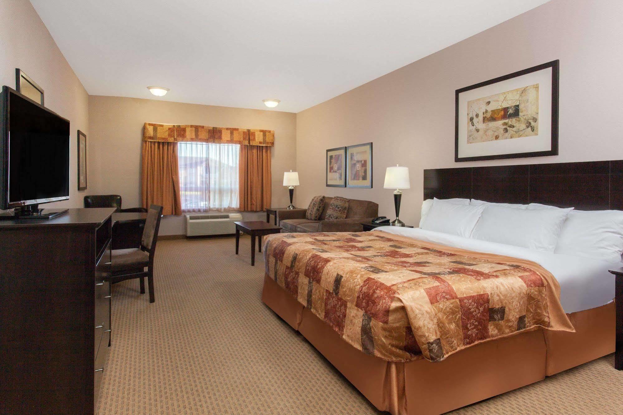 Hotel Ramada By Wyndham Brooks Exterior foto