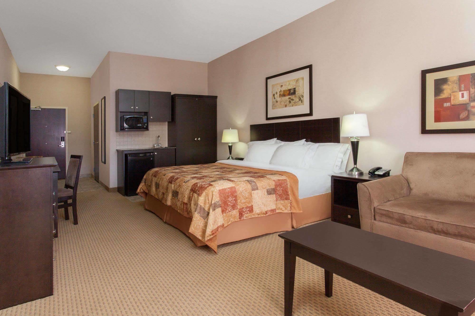 Hotel Ramada By Wyndham Brooks Exterior foto